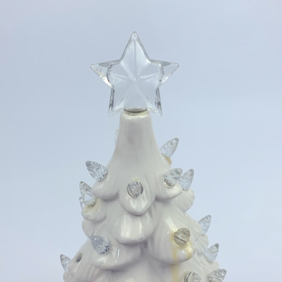 White ceramic Christmas Tree Battery Operated White bulbs & star On off switch - Picture 7 of 14